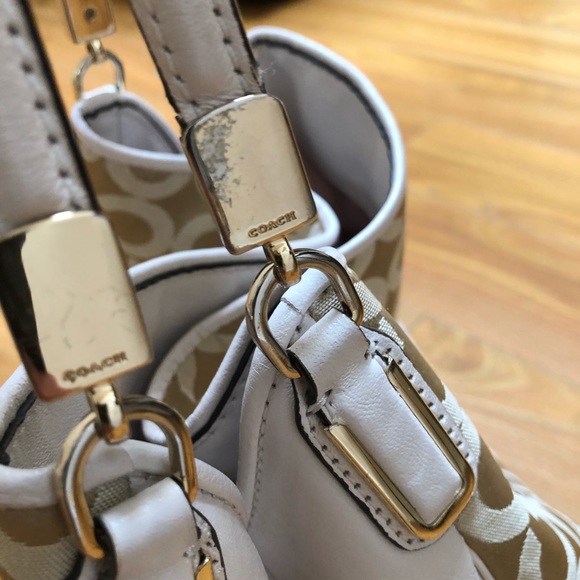 Authentic coach purse - Picture 5 of 8